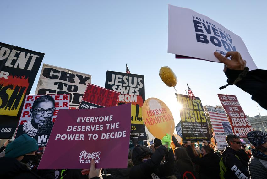 Texas abortion law U.S. Supreme Court says legal challenge can proceed